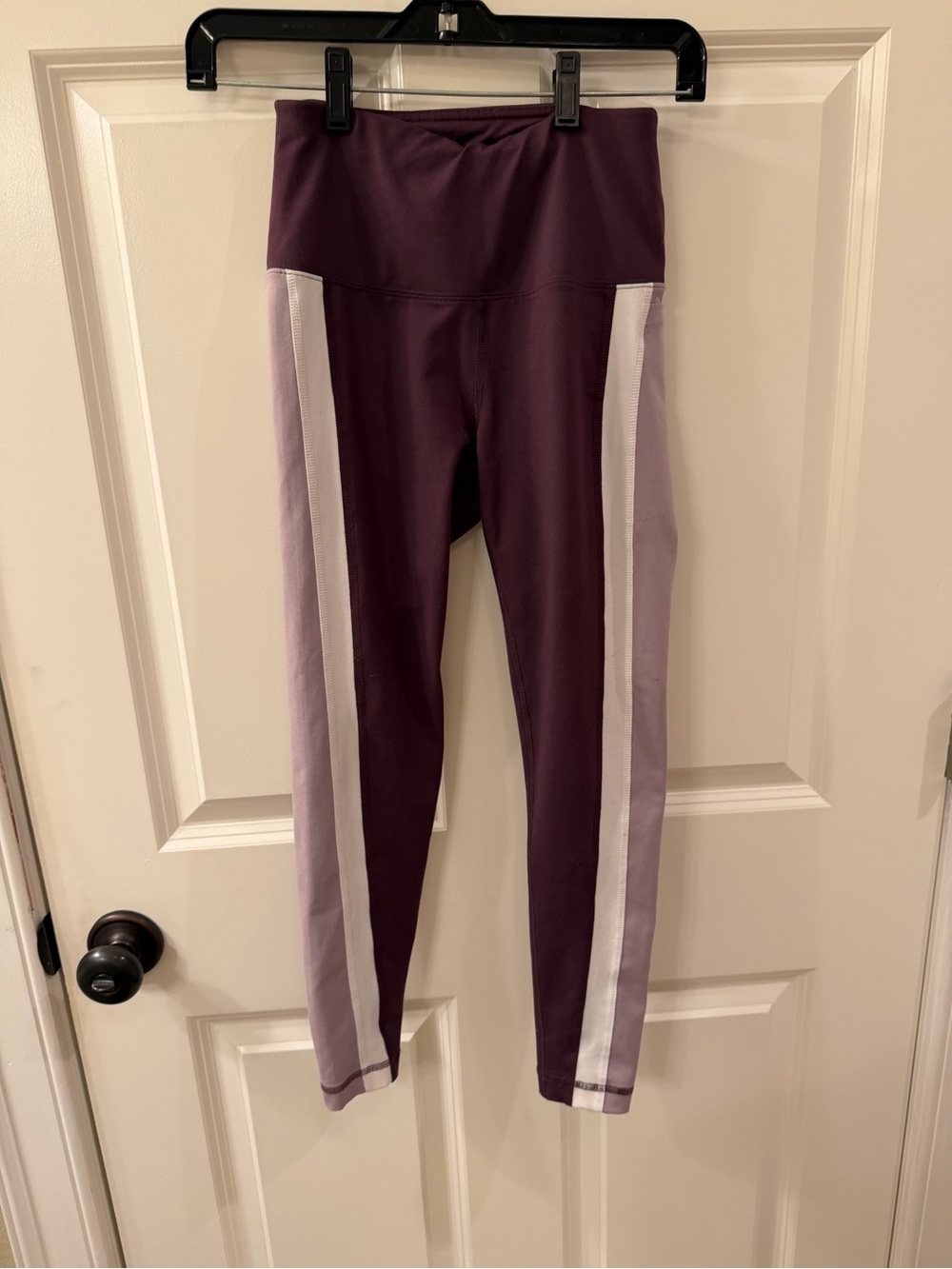 Reebok Plum and Light Lavender High-Waist Performance Leggings Size XS